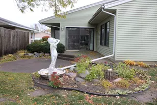 520 Graham St SW, Hutchinson, MN 55350 - Photo 23