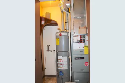 520 Graham Street SW, Hutchinson, MN 55350 - Photo 23