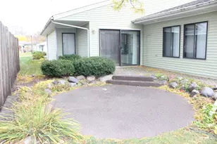 520 Graham St SW, Hutchinson, MN 55350 - Photo 23