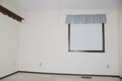 520 Graham Street SW, Hutchinson, MN 55350 - Photo 15