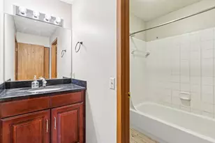6145 Chasewood Pkwy, Minnetonka, MN 55343 - Photo 7