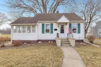 210 5th Avenue NE, Faribault, MN 55021 - Photo 1