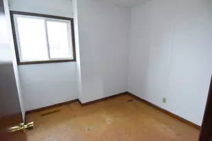 1523 1st St E, Thief River Falls, MN 56701 - Photo 13