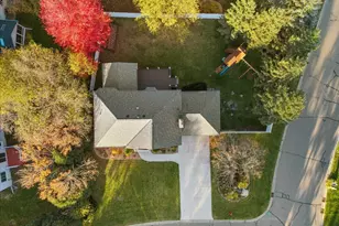 9130 Hidden Meadow Rd, Woodbury, MN 55125 - Photo 15