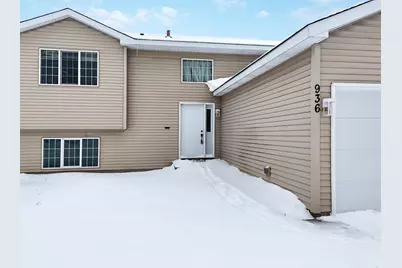 936 Lincoln Court S, Cambridge, MN 55008 - Photo 3