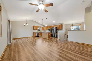 329 Crystal Cir, Mankato, MN 56001 - Photo 9