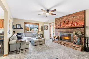 609 Chicago Dr, Burnsville, MN 55306 - Photo 21