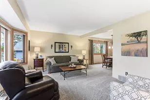 609 Chicago Dr, Burnsville, MN 55306 - Photo 11