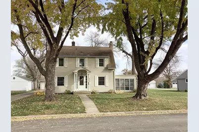 212 Lee Place, Albert Lea, MN 56007 - Photo 1