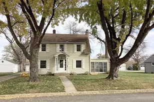 212 Lee Pl, Albert Lea, MN 56007 - Photo 1