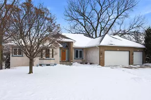 2510 Wexford Ct, New Brighton, MN 55112 - Photo 1