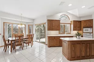 2510 Wexford Ct, New Brighton, MN 55112 - Photo 9