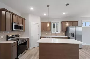 264 Gambel St, River Falls, WI 54022 - Photo 9