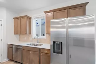 264 Gambel St, River Falls, WI 54022 - Photo 11