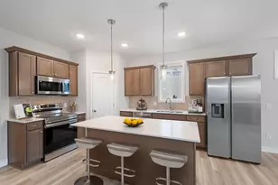 264 Gambel St, River Falls, WI 54022 - Photo 3