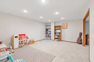 7720 Niagara Ln N, Maple Grove, MN 55311 - Photo 37