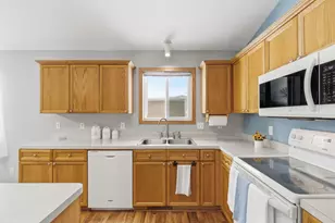 107 Garner Cir, Montrose, MN 55363 - Photo 7