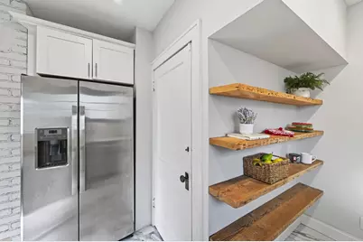 1010 W 33rd Street, Minneapolis, MN 55408 - Photo 17