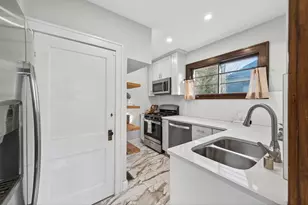 1010 W 33rd St, Minneapolis, MN 55408 - Photo 15