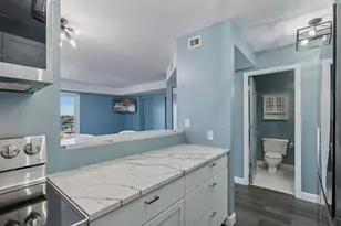 66 9th St, Saint Paul, MN 55101 - Photo 9