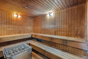 66 9th St, Saint Paul, MN 55101 - Photo 31