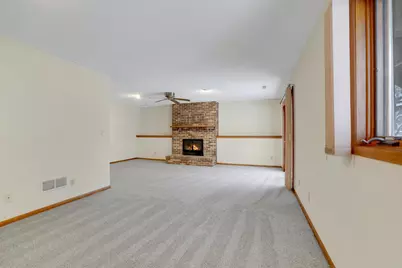 2492 Beam Avenue E, North Saint Paul, MN 55109 - Photo 25