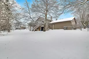 2492 Beam Ave E, North Saint Paul, MN 55109 - Photo 45