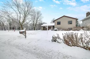 2492 Beam Ave E, North Saint Paul, MN 55109 - Photo 3