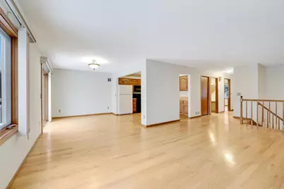 2492 Beam Avenue E, North Saint Paul, MN 55109 - Photo 7