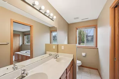 11763 N Meadow Curve, Lindstrom, MN 55045 - Photo 25