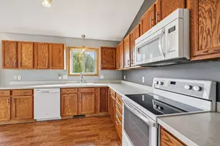 11763 N Meadow Curve, Lindstrom, MN 55045 - Photo 13