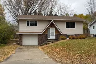 607 W 4th St, Litchfield, MN 55355 - Photo 1