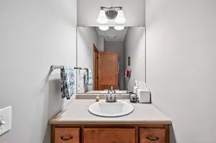 2021 Goodview Ave N, Oakdale, MN 55128 - Photo 15