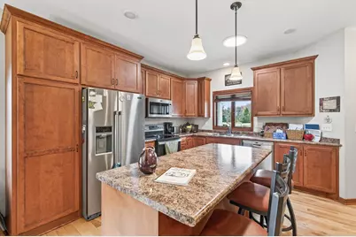 2021 Goodview Avenue N, Oakdale, MN 55128 - Photo 13