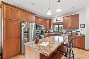 2021 Goodview Ave N, Oakdale, MN 55128 - Photo 13