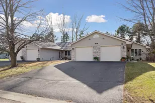 838 Highview Dr, New Richmond, WI 54017 - Photo 3