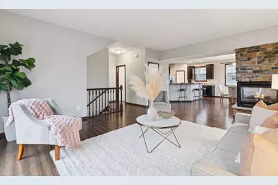 9580 Madison Drive #4, Chanhassen, MN 55317 - Photo 5