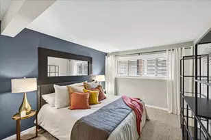 8928 Neill Lake Rd, Eden Prairie, MN 55347 - Photo 15