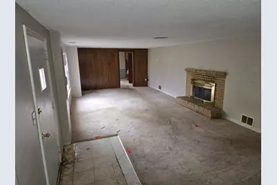 3926 Idaho Avenue N, Crystal, MN 55427 - Photo 3