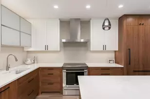 1201 Yale Pl, Minneapolis, MN 55403 - Photo 7