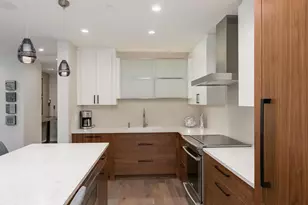 1201 Yale Pl, Minneapolis, MN 55403 - Photo 5