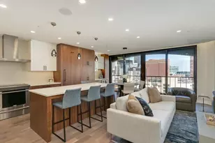 1201 Yale Pl, Minneapolis, MN 55403 - Photo 9