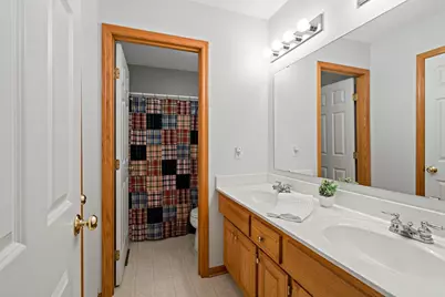 886 Oak Court, Eagan, MN 55123 - Photo 15