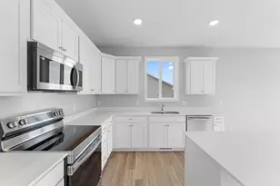 1354 Wisteria Ln, New Richmond, WI 54017 - Photo 11