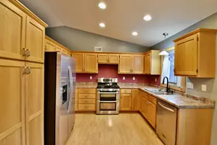 6346 Cape W Ct, Saint Cloud, MN 56303 - Photo 11