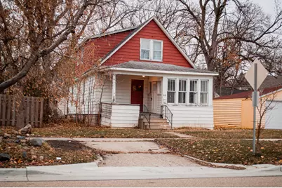 612 Elm Street S, Moorhead, MN 56560 - Photo 3