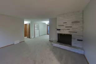 6928 45th Pl N, Crystal, MN 55428 - Photo 3