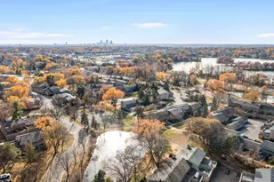 220 Windsor Ln, New Brighton, MN 55112 - Photo 5