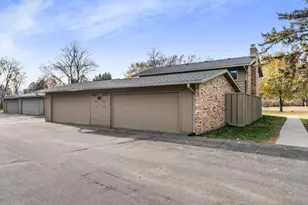 220 Windsor Ln, New Brighton, MN 55112 - Photo 51