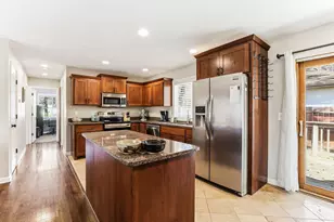 2390 Cohansey Blvd, Roseville, MN 55113 - Photo 5